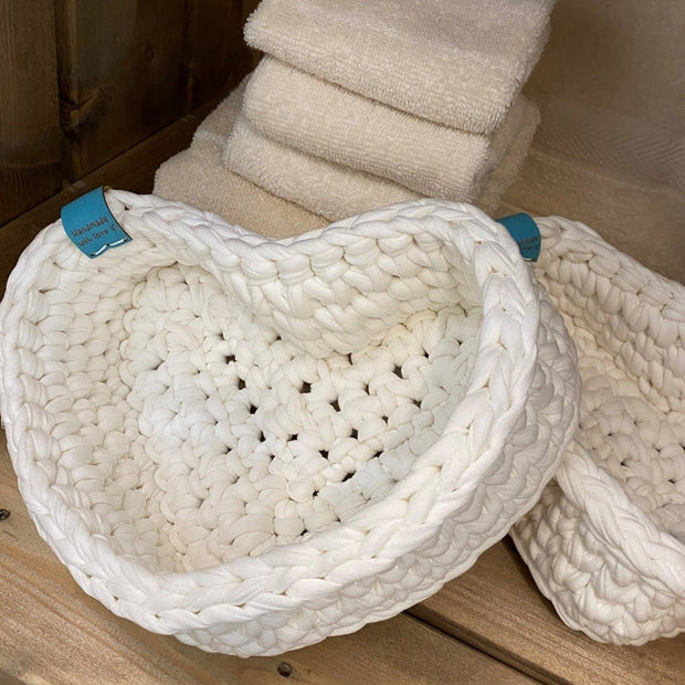 Cosy Cuddles Gift Collection with Heart - Shaped Crocheted Basket - Cosy Cottage Soap